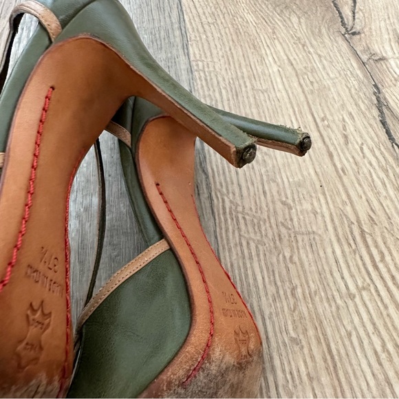 Valentino Pointy High Heels Designer Italian Shoes 37.5 - Picture 8 of 10